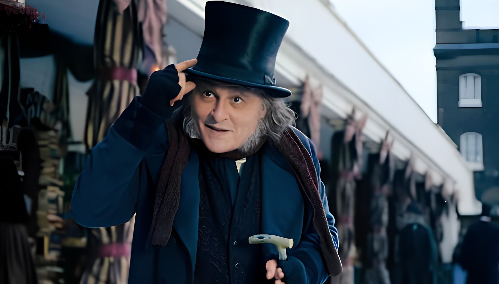 Johnny Depp completely unrecognizable as Ebenezer Scrooge at San Diego Comic-Con
